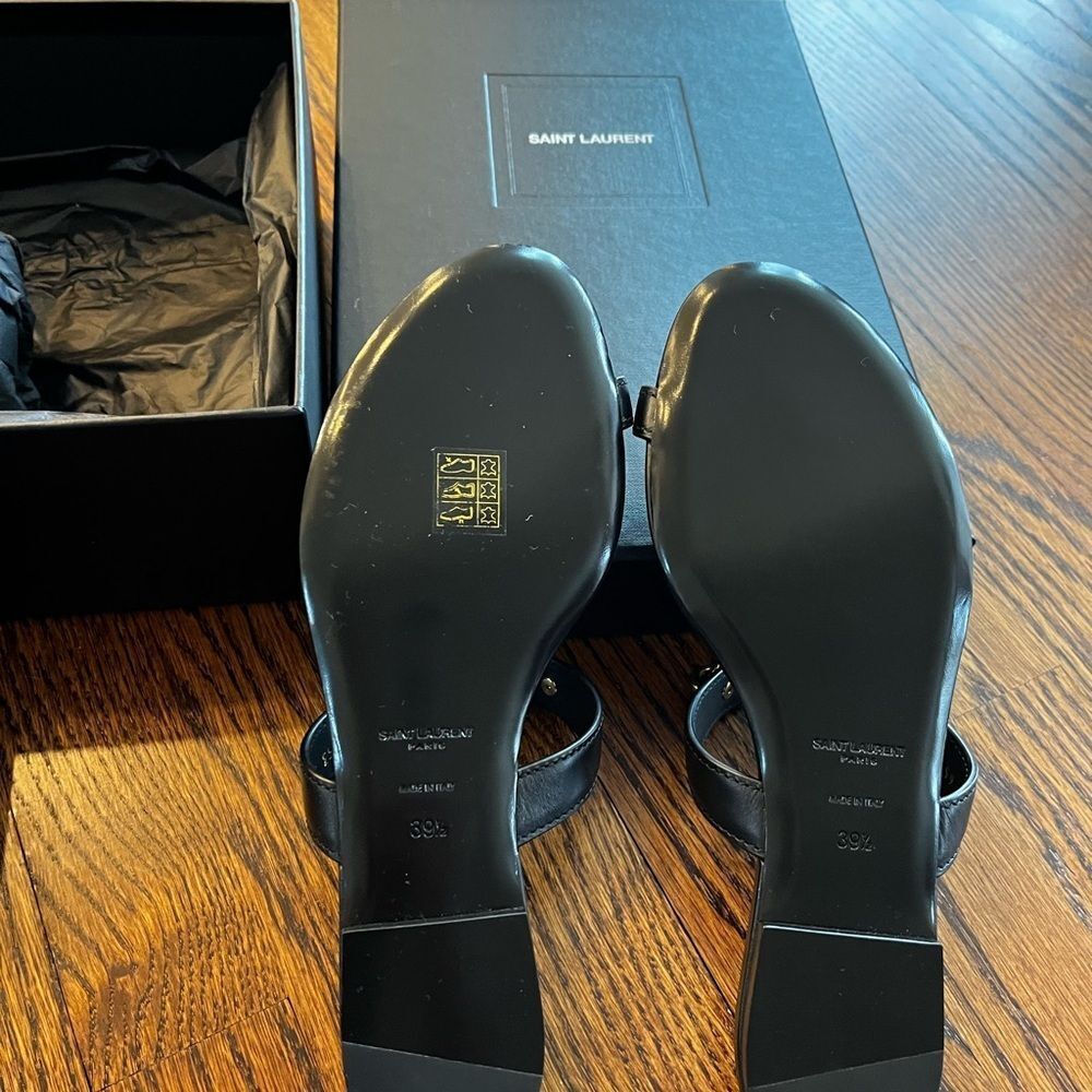 Saint Laurent Women's Black Sandals - Picture 5 of 9